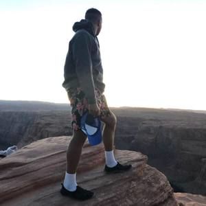 Meet your Posher, Devin m